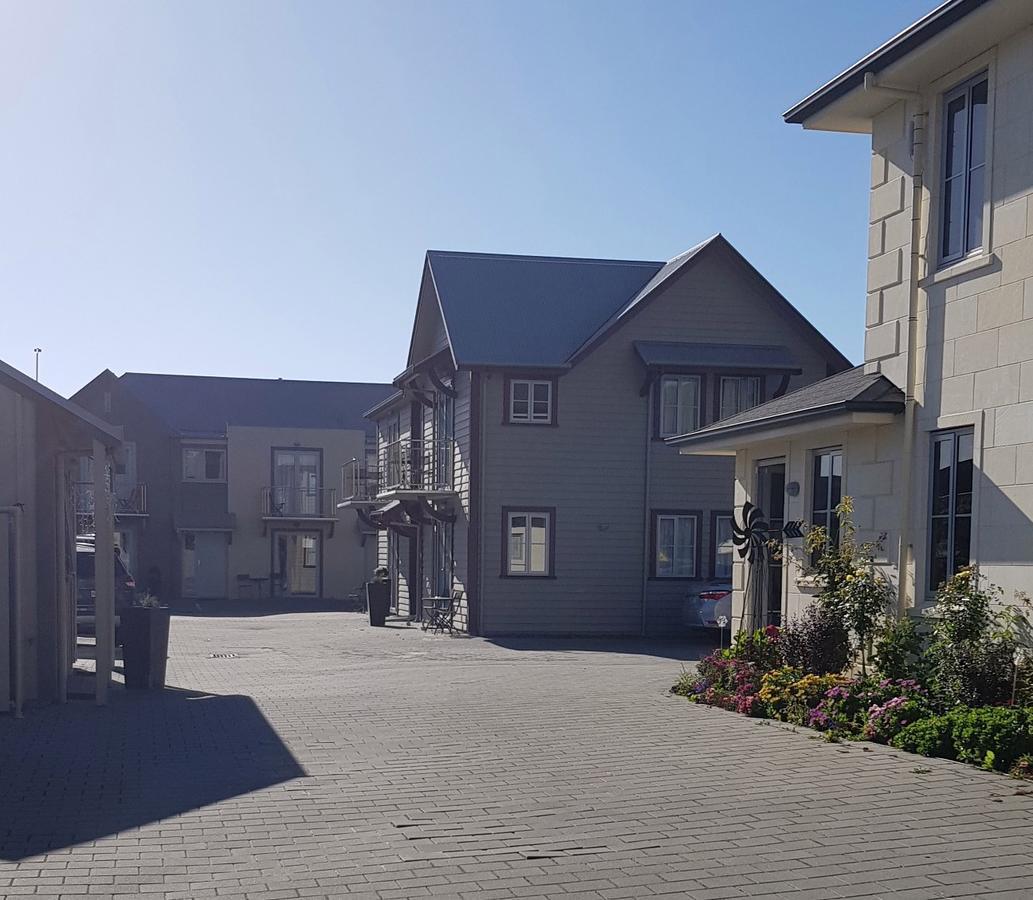 The Mews Oamaru Motell Exteriör bild